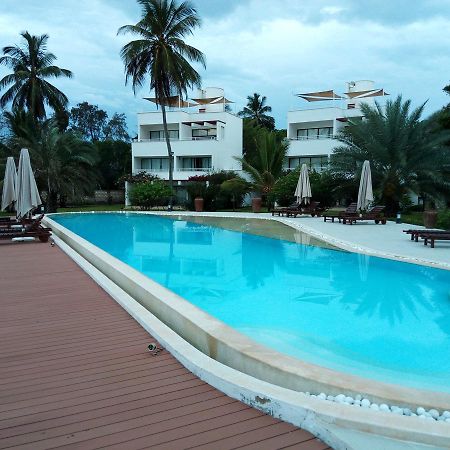 Villa Kalista Luxury Villas Diani Beach Extérieur photo